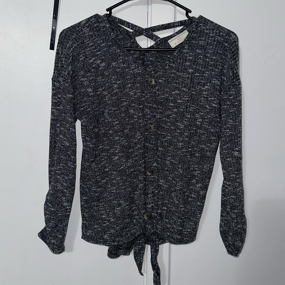 Sweater - Picture 1 of 2